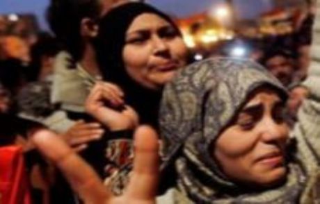 Mısır'da Bekaret Testleri Protesto Ediliyor