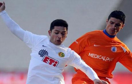 Sezer Resmen Fener'de!