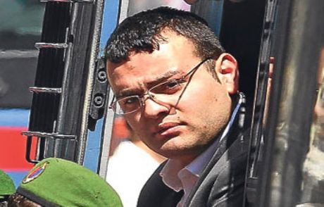Hem Duygusuz, Hem Vicdansız