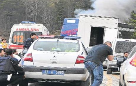 Pkk’lı Katiller Pusuda Yan Yana Dizilmiş