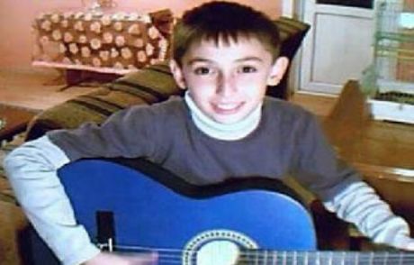 Çin Malı Gitar Öldürdü