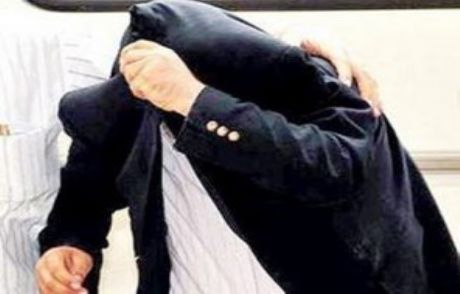 14 Yaşındaki Öğrencisiyle Arabada Basıldı