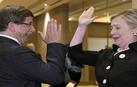 Torun Sevincini Clinton İle Paylaştı