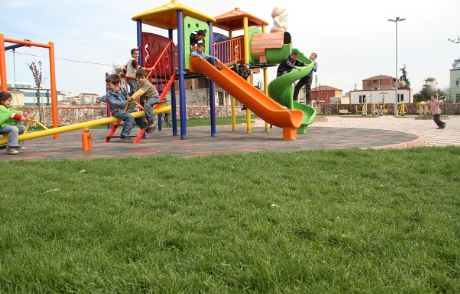 Miniklerin Park Eğlencesi