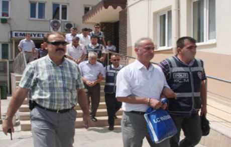 Müdürü Olduğu Cezaevine Tutuklu Girdi