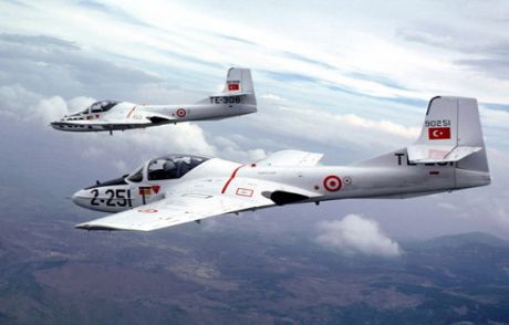 T-37 Eğitim Uçaklarının Sabıkası Kabarık