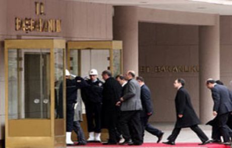 Başbakanlık'ta Acil Zirve