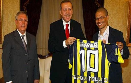 Fenerbahçe İle Yolları Ayrılıyor Mu?