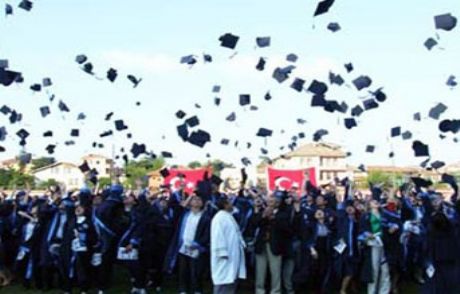Öğrenciye Profesör Maaşı, Makam Aracı