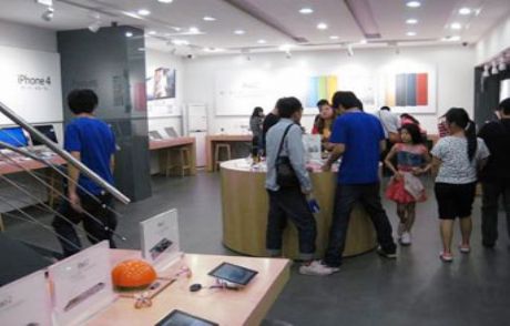 Sahte Apple Mağazası Hayrete Düşürüyor