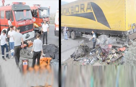 Şoförü Uyuyan Tır Otomobili Böyle Biçti