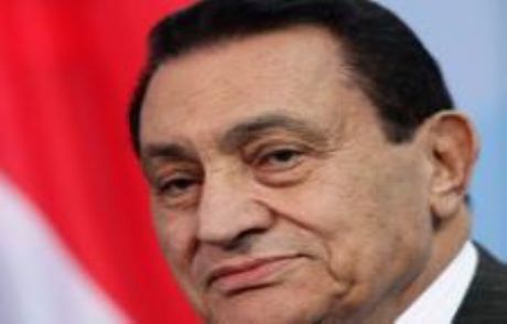 Hüsnü Mübarek Kahire'de Yargılanacak