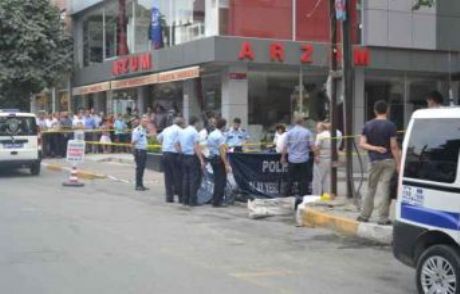 Boşandığı Eşini Öldürdü