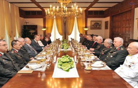 Yaş'ta 14 Yerine 9 Orgeneral