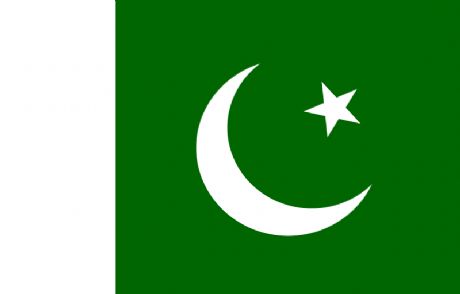 Pakistan'da 2 Otobüs Tarandı