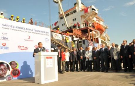 Başkan Uzun, Somali Yardım Gemisinde!
