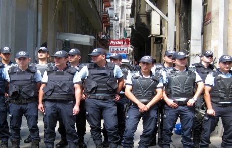 Ulusal Kanal Ve Aydınlık'ta Gözaltı