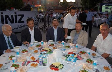 Sancaktepe'de 5 Bin Kişilik İftar