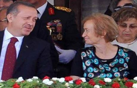 Olcay Hanım'ın İşyerine Kilit