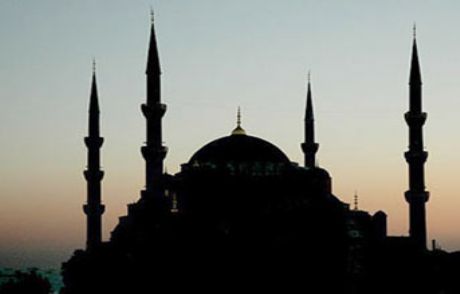 Danimarka'da Cami Çıkışı Saldırı: 1 Ölü