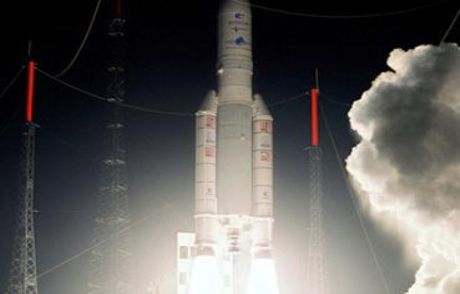 Ariane 5 Uzaya Fırlatıldı