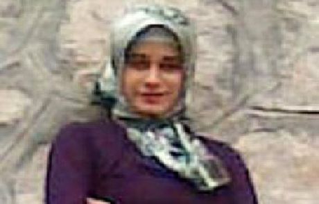 Hes Eylemcisi Genç Kıza İlginç Ceza