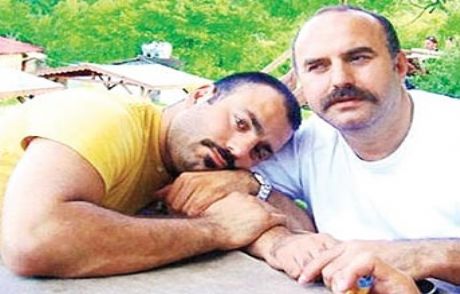 Katil Babaya Kırmızı Bülten