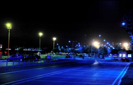 Beylikdüzü’ndeki Parklar Aydınlatılıyor