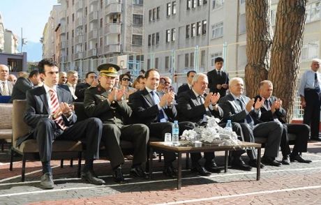 Artvinde 'ilköğretim Haftası' Kutlandı