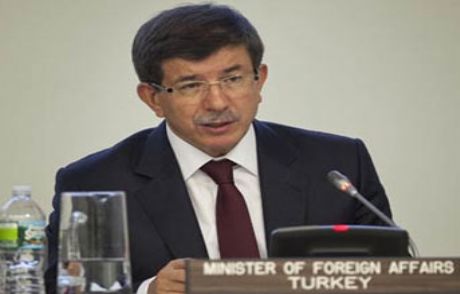 Davutoğlu Salonu Terk Etti