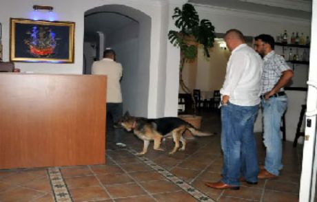 Otel Odasında A- 4 Patlayıcı Bulundu
