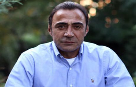 Berhan Şimşek Chp'yi Topa Tuttu