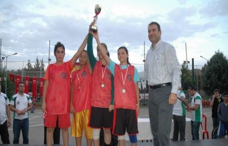 500 Sporcu Kupaya Koştu