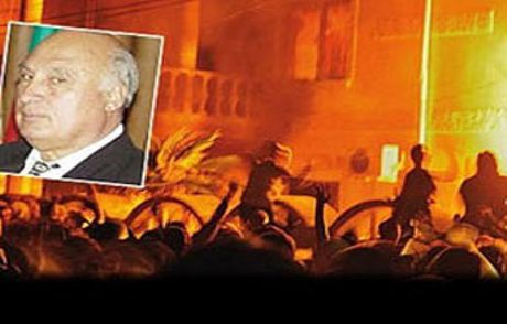 Türkler'i Bir Bir Bıçaktan Geçirelim