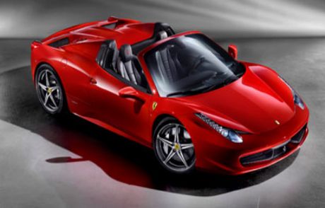 Ferrari 458 Italia Üstsüz Kaldı