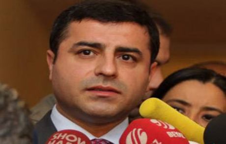 Bdp Anayasanın Yanına 'paket' İstedi