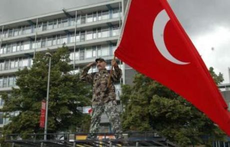 Rotterdam’da Terörü Lanet Mitingi