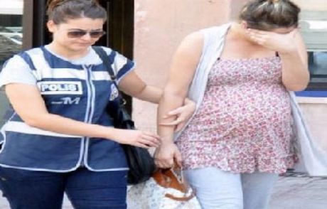 Karnı Burnunda Uyuşturucuyla Yakalandı