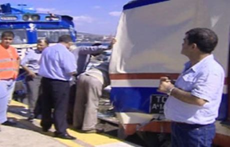 İstanbul'da 2 Tren Kafa Kafaya Çarpıştı