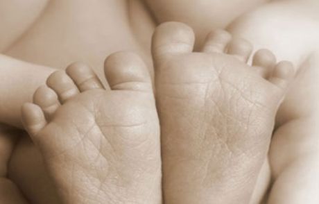 Bebeği Canlı Gömülmekten Hemşire Kurtardı