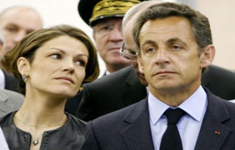 Sarkozy'in Başı Seks Skandalıyla Dertte