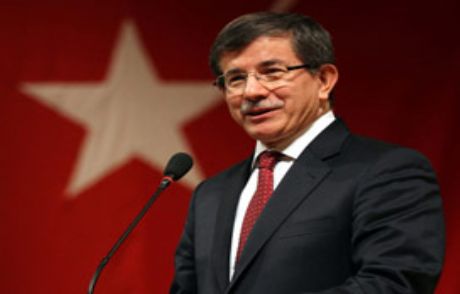 Davutoğlu'na Kazakistan'dan Madalya