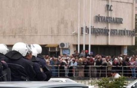 Diyarbakır Bşb'de Arama Yapıldı