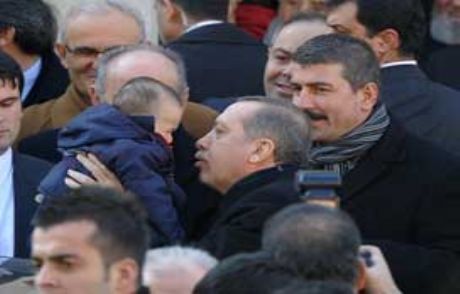 Başbakan Erdoğan'ın Çocuk Sevgisi