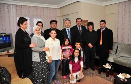 Tebrik Kartı Gönderen Öğrenciye Ziyaret