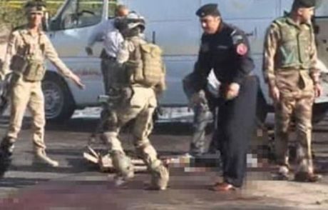 Üniformalı Canlı Bomba: 53 Ölü