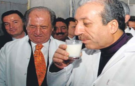 Sütlerde Kanser Riski Taşıyan Kalıntı Var!