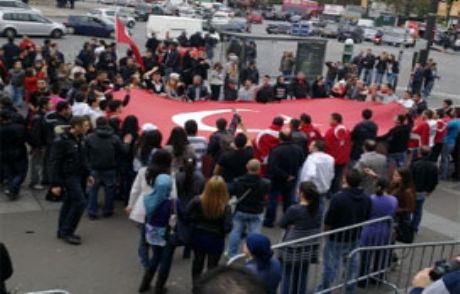 Fransa'da 35 Bin Kişi Eyleme Hazırlanıyor