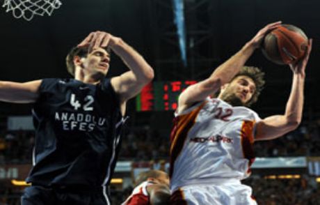 Euroleague'de Türk Derbisi Efes'in
