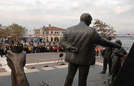 Atatürk Anıtı Kalkacak Mı?